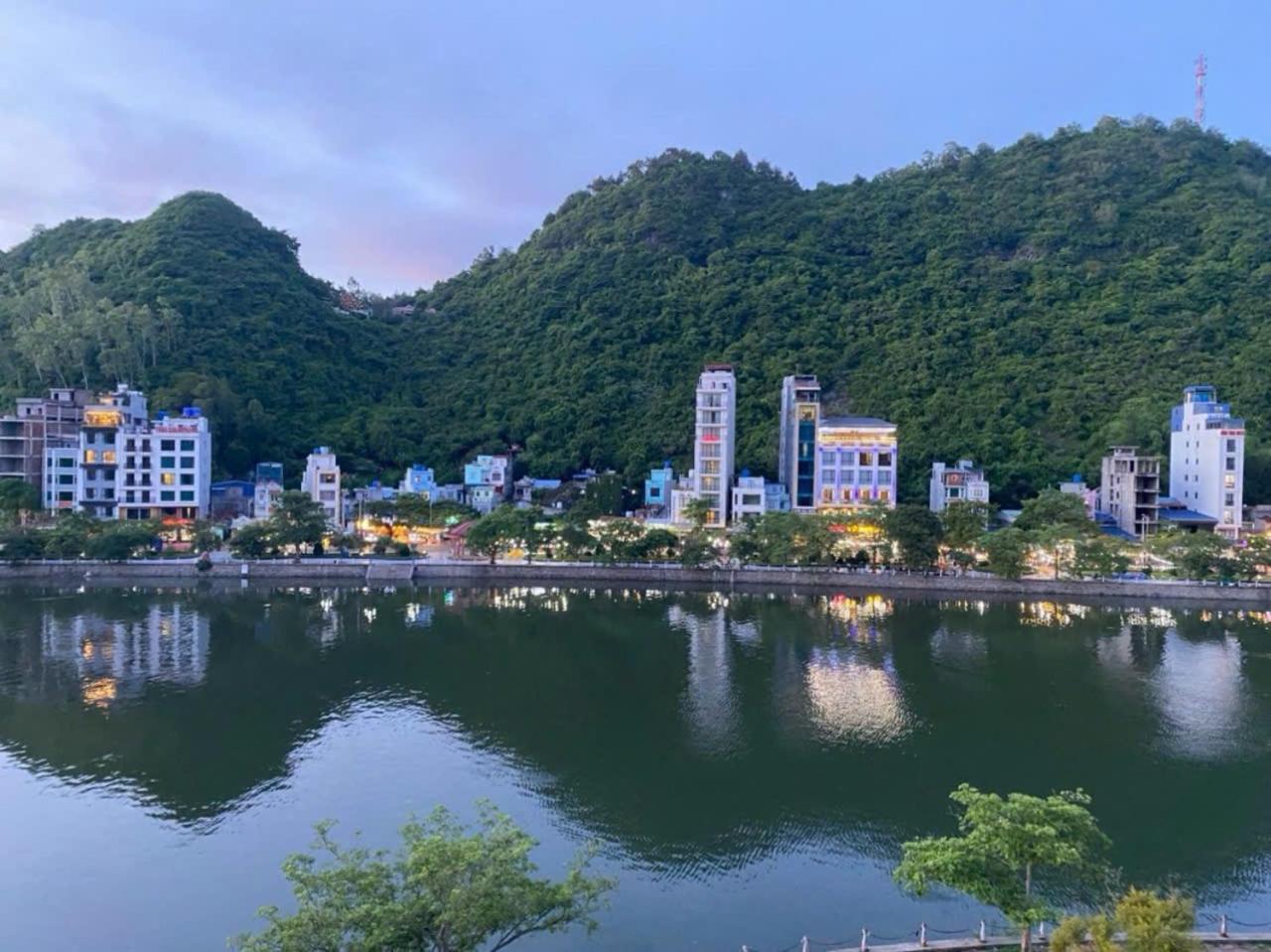 Anh Nhu Hotel Chan Chau Luaran gambar